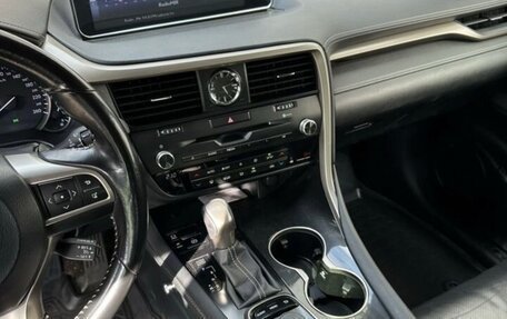 Lexus RX IV рестайлинг, 2017 год, 3 770 000 рублей, 11 фотография