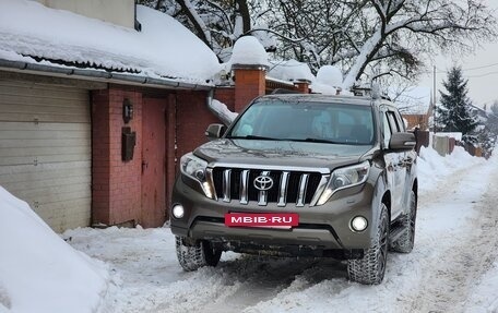 Toyota Land Cruiser Prado 150 рестайлинг 2, 2015 год, 3 390 000 рублей, 12 фотография
