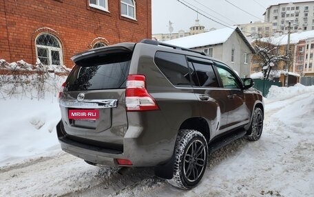 Toyota Land Cruiser Prado 150 рестайлинг 2, 2015 год, 3 390 000 рублей, 9 фотография