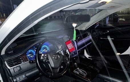 Toyota Camry, 2016 год, 1 700 000 рублей, 14 фотография