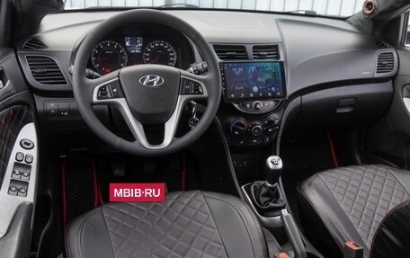 Hyundai Solaris II рестайлинг, 2014 год, 999 000 рублей, 6 фотография