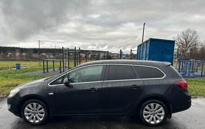 Opel Astra J, 2011 год, 900 000 рублей, 1 фотография