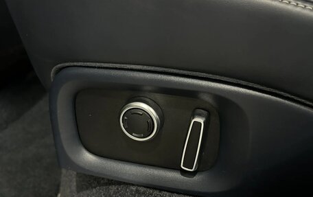 Land Rover Range Rover IV рестайлинг, 2015 год, 2 990 000 рублей, 24 фотография