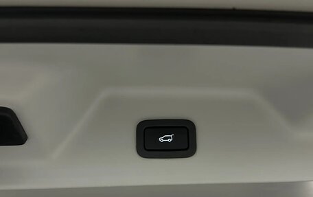 Land Rover Range Rover IV рестайлинг, 2015 год, 2 990 000 рублей, 32 фотография