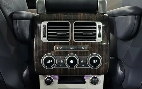 Land Rover Range Rover IV рестайлинг, 2015 год, 2 990 000 рублей, 28 фотография