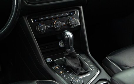 Volkswagen Tiguan II, 2017 год, 2 531 444 рублей, 15 фотография