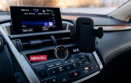 Lexus NX I, 2016 год, 2 800 000 рублей, 10 фотография