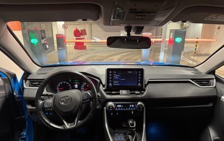 Toyota RAV4, 2019 год, 3 100 000 рублей, 7 фотография