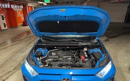 Toyota RAV4, 2019 год, 3 100 000 рублей, 9 фотография