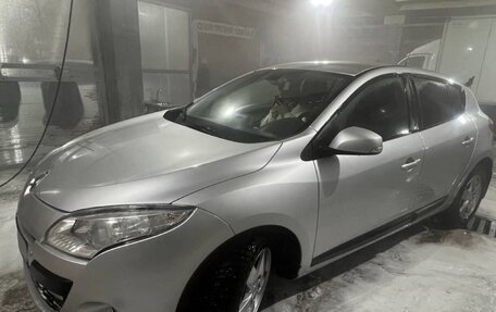 Renault Megane III, 2012 год, 700 000 рублей, 2 фотография
