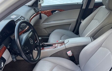 Mercedes-Benz E-Класс, 2008 год, 1 300 000 рублей, 5 фотография