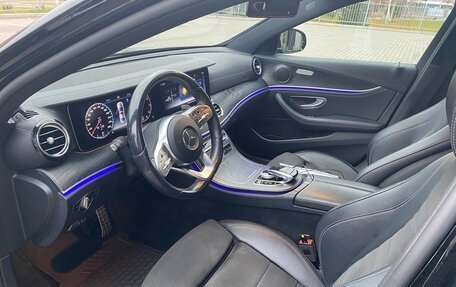 Mercedes-Benz E-Класс, 2019 год, 3 100 000 рублей, 7 фотография