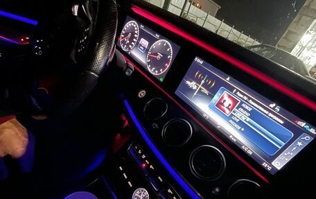 Mercedes-Benz E-Класс, 2019 год, 3 100 000 рублей, 4 фотография