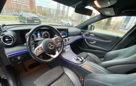 Mercedes-Benz E-Класс, 2019 год, 3 100 000 рублей, 9 фотография