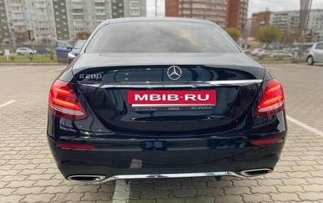 Mercedes-Benz E-Класс, 2019 год, 3 100 000 рублей, 6 фотография