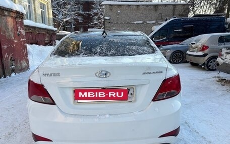 Hyundai Solaris II рестайлинг, 2015 год, 600 000 рублей, 3 фотография