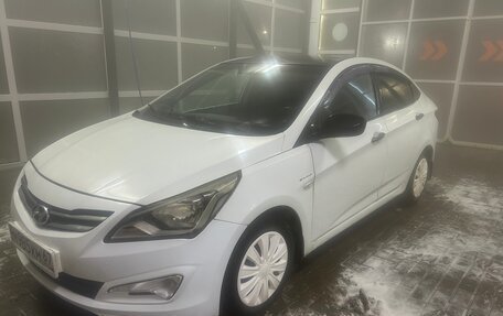 Hyundai Solaris II рестайлинг, 2015 год, 600 000 рублей, 11 фотография