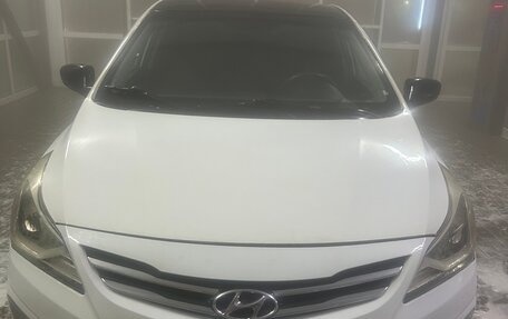 Hyundai Solaris II рестайлинг, 2015 год, 600 000 рублей, 10 фотография