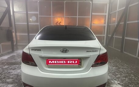 Hyundai Solaris II рестайлинг, 2015 год, 600 000 рублей, 12 фотография