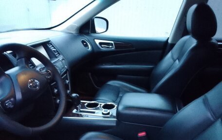 Nissan Pathfinder, 2015 год, 1 800 000 рублей, 3 фотография