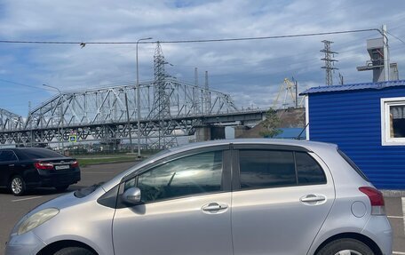 Toyota Vitz, 2009 год, 530 000 рублей, 3 фотография