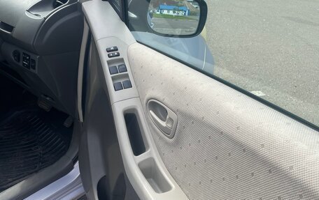 Toyota Vitz, 2009 год, 530 000 рублей, 10 фотография