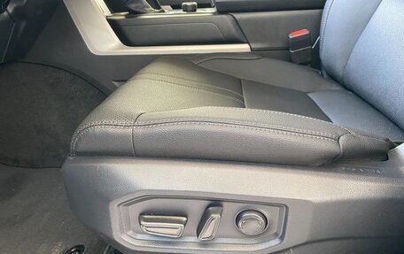 Toyota Tundra, 2024 год, 7 990 000 рублей, 29 фотография