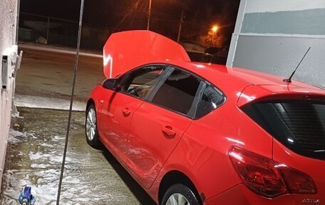 Opel Astra J, 2011 год, 650 000 рублей, 3 фотография