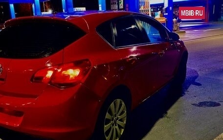 Opel Astra J, 2011 год, 650 000 рублей, 14 фотография