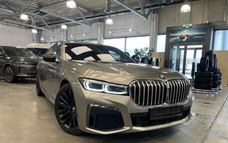 BMW 7 серия, 2020 год, 7 400 000 рублей, 2 фотография