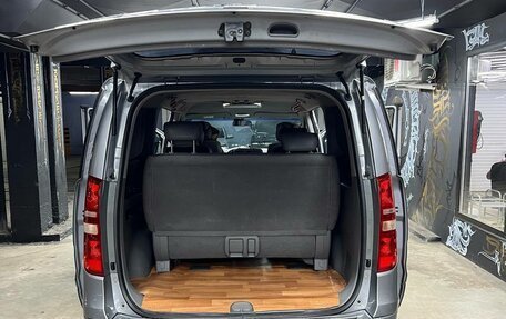 Hyundai Grand Starex Grand Starex I рестайлинг 2, 2011 год, 1 900 000 рублей, 7 фотография