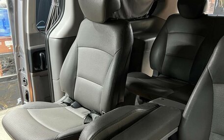 Hyundai Grand Starex Grand Starex I рестайлинг 2, 2011 год, 1 900 000 рублей, 8 фотография