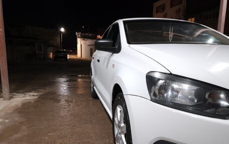 Volkswagen Polo VI (EU Market), 2015 год, 680 000 рублей, 2 фотография