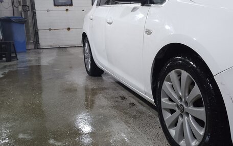 Opel Astra J, 2010 год, 400 000 рублей, 6 фотография