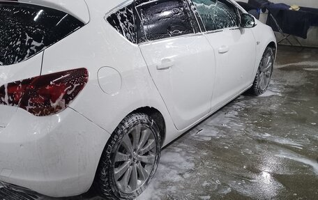 Opel Astra J, 2010 год, 400 000 рублей, 8 фотография