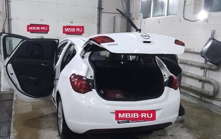 Opel Astra J, 2010 год, 400 000 рублей, 5 фотография