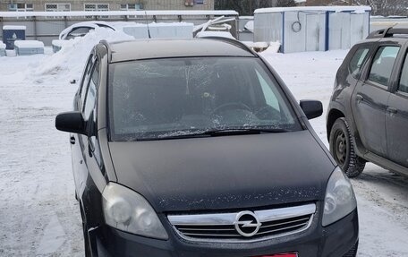 Opel Zafira B, 2012 год, 655 000 рублей, 1 фотография