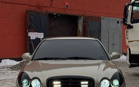 Hyundai Sonata IV рестайлинг, 2005 год, 550 000 рублей, 1 фотография