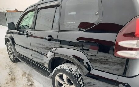 Toyota Land Cruiser Prado 120 рестайлинг, 2008 год, 2 100 000 рублей, 22 фотография