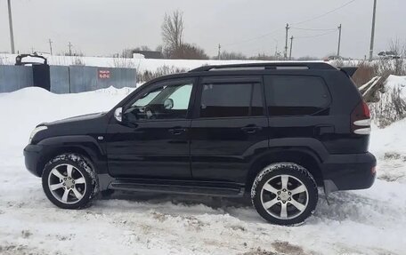Toyota Land Cruiser Prado 120 рестайлинг, 2008 год, 2 100 000 рублей, 21 фотография