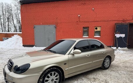 Hyundai Sonata IV рестайлинг, 2005 год, 550 000 рублей, 3 фотография