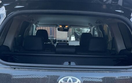 Toyota Land Cruiser Prado 150 рестайлинг 2, 2020 год, 6 200 000 рублей, 4 фотография