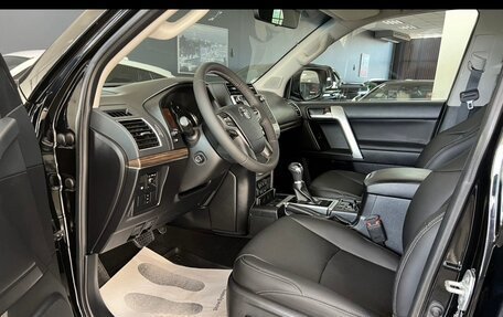 Toyota Land Cruiser Prado 150 рестайлинг 2, 2020 год, 6 200 000 рублей, 7 фотография