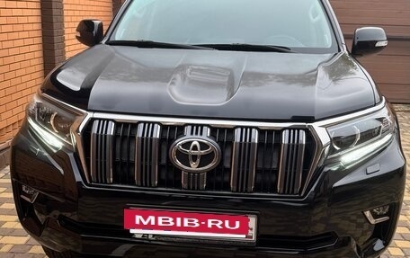 Toyota Land Cruiser Prado 150 рестайлинг 2, 2020 год, 6 200 000 рублей, 2 фотография