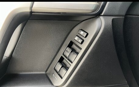 Toyota Land Cruiser Prado 150 рестайлинг 2, 2020 год, 6 200 000 рублей, 9 фотография