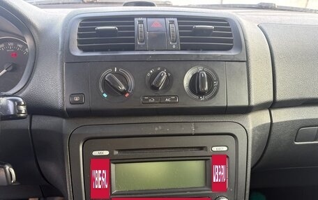 Skoda Fabia II, 2010 год, 350 000 рублей, 9 фотография