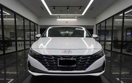Hyundai Elantra, 2023 год, 2 350 000 рублей, 3 фотография