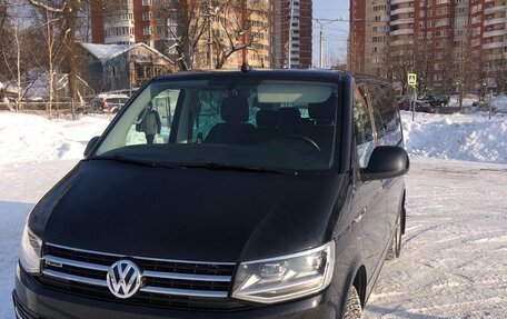 Volkswagen Multivan T6 рестайлинг, 2018 год, 6 500 000 рублей, 2 фотография