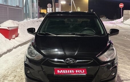 Hyundai Solaris II рестайлинг, 2012 год, 900 000 рублей, 1 фотография