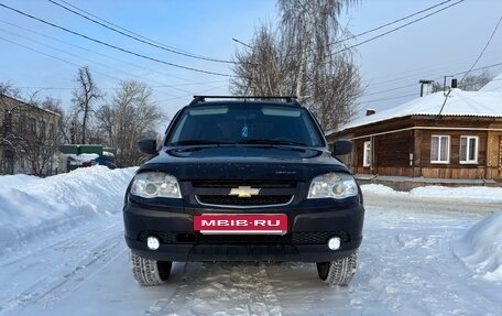 Chevrolet Niva I рестайлинг, 2013 год, 630 000 рублей, 3 фотография